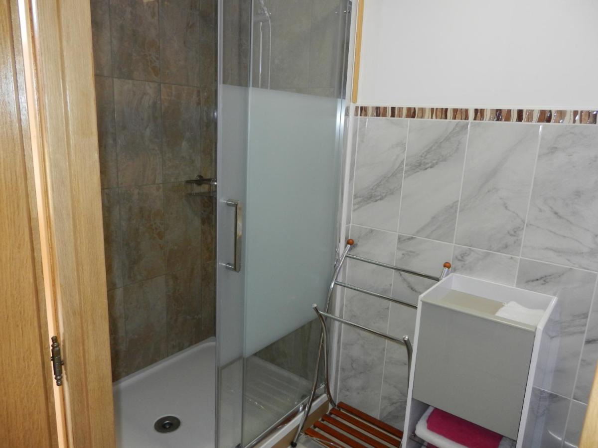 Hotel Les Charmilles De Mormal Landrecies Bagian luar foto