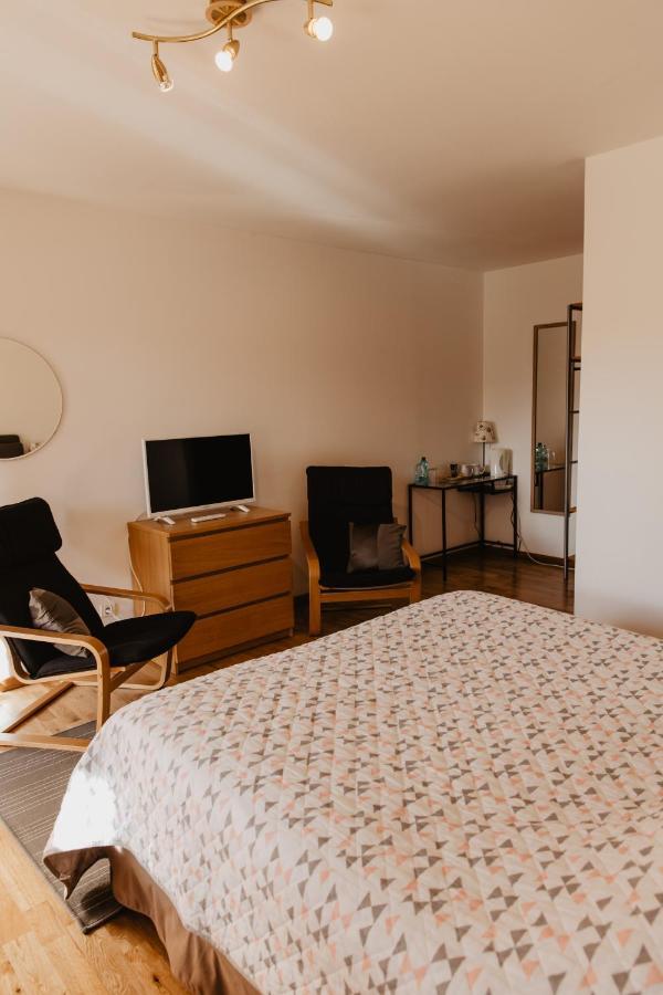 Hotel Les Charmilles De Mormal Landrecies Bagian luar foto