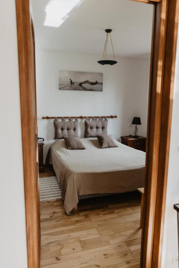 Hotel Les Charmilles De Mormal Landrecies Bagian luar foto