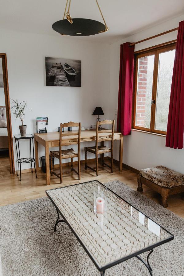 Hotel Les Charmilles De Mormal Landrecies Bagian luar foto