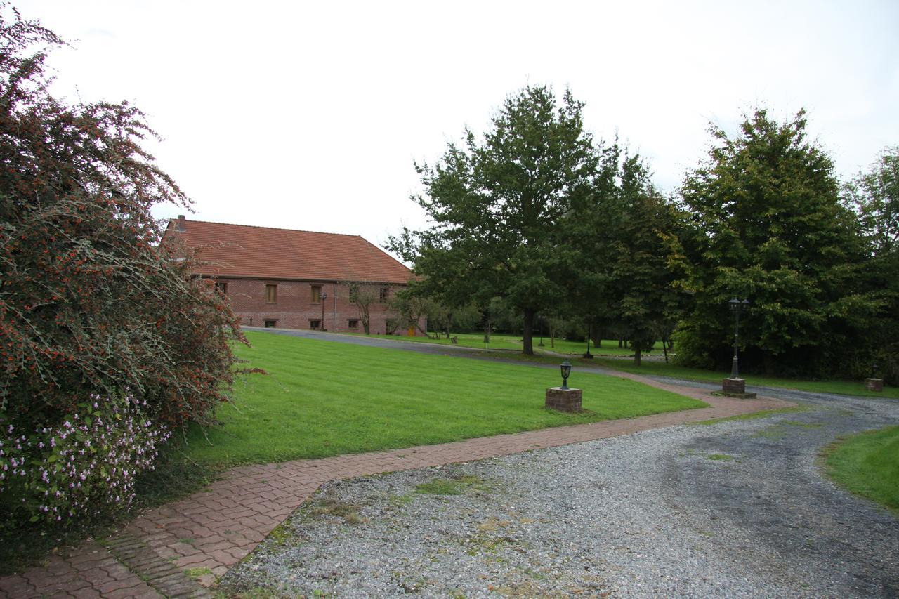 Hotel Les Charmilles De Mormal Landrecies Bagian luar foto