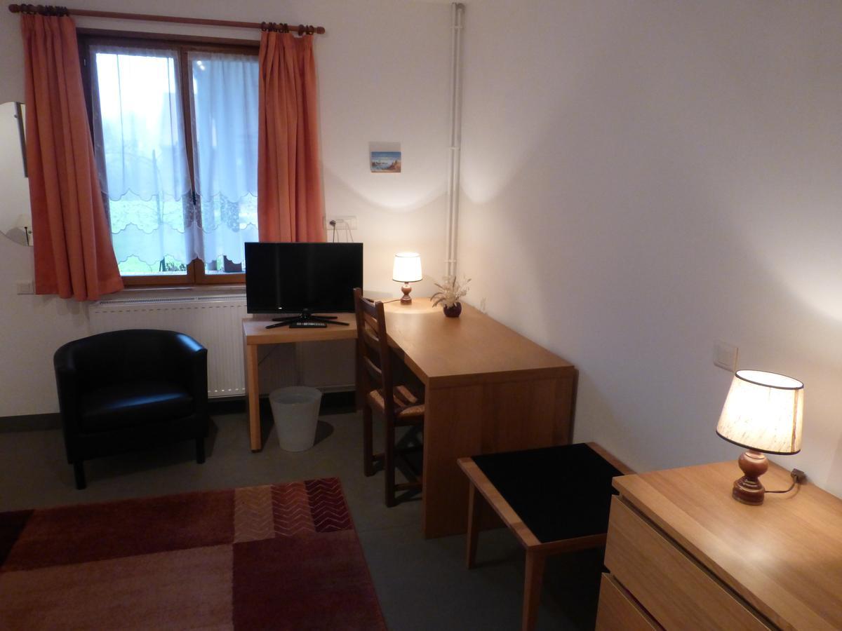 Hotel Les Charmilles De Mormal Landrecies Ruang foto