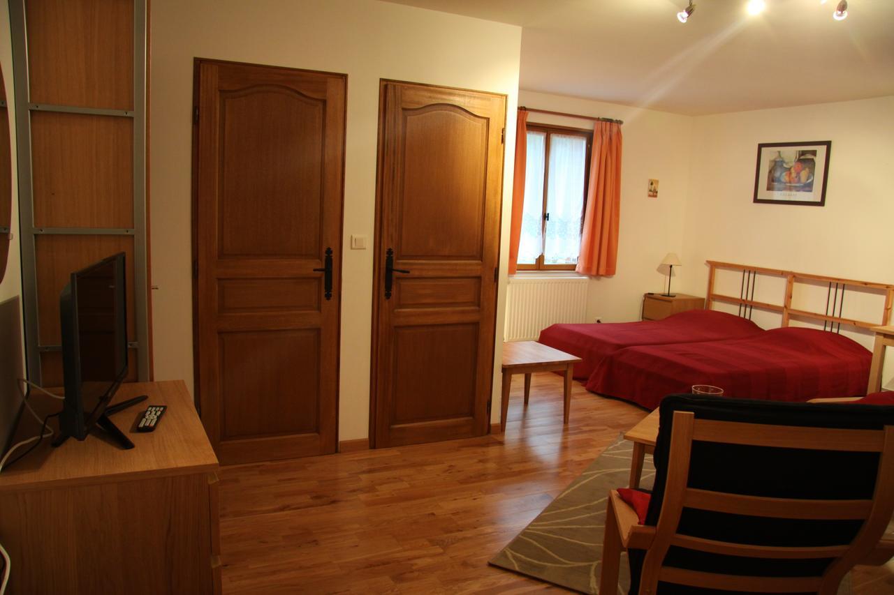 Hotel Les Charmilles De Mormal Landrecies Ruang foto