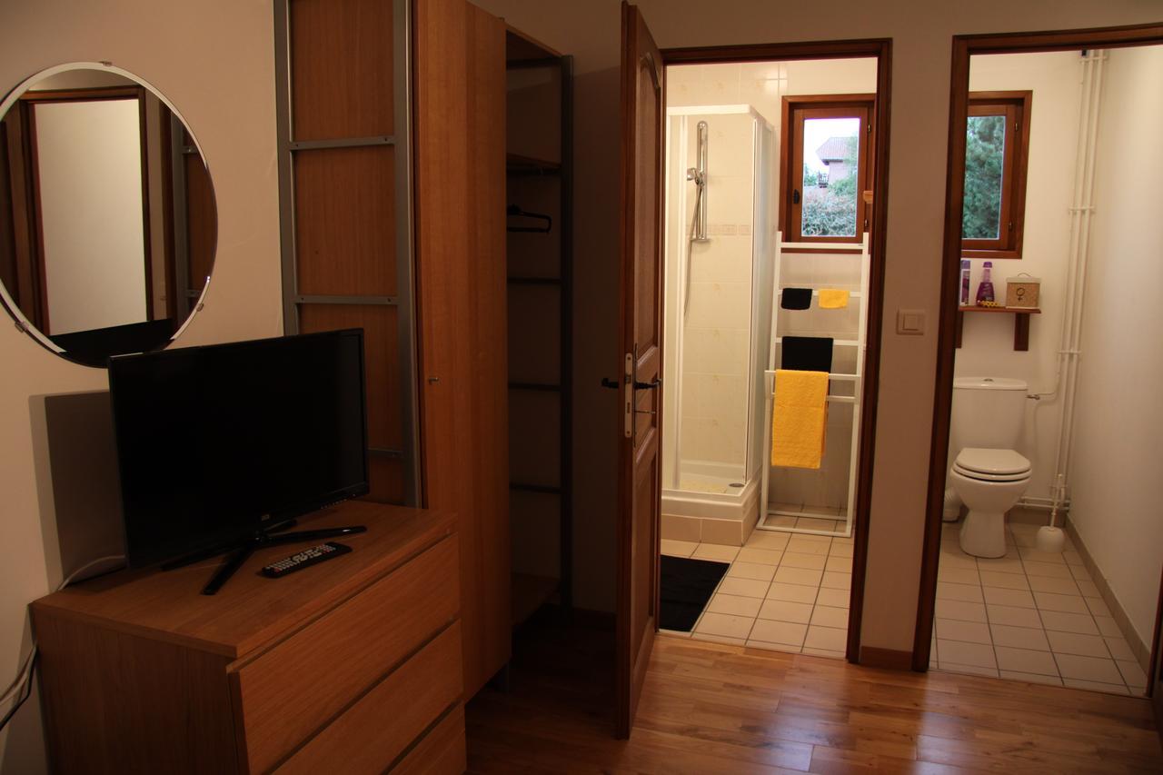 Hotel Les Charmilles De Mormal Landrecies Ruang foto