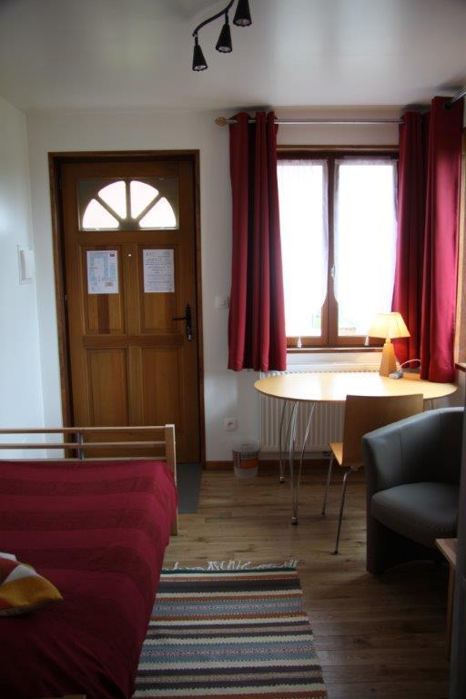 Hotel Les Charmilles De Mormal Landrecies Bagian luar foto